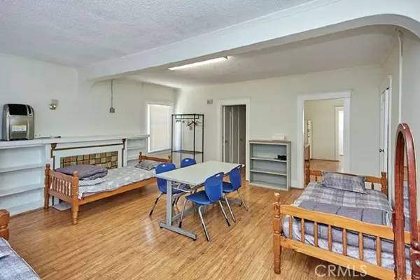 Long Beach, CA 90813,412 E 16th ST