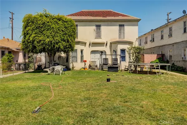 Long Beach, CA 90813,1606 Chestnut AVE