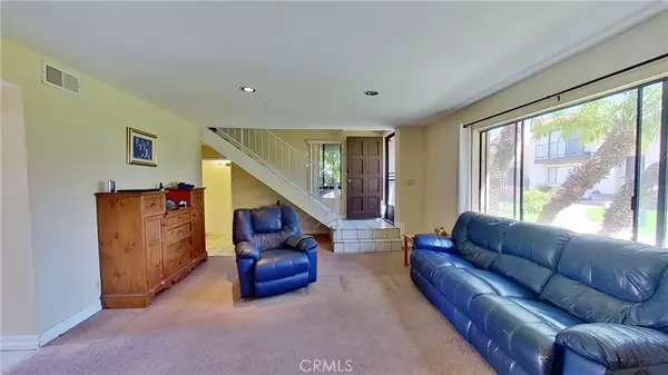 Lomita, CA 90717,25558 Oak ST