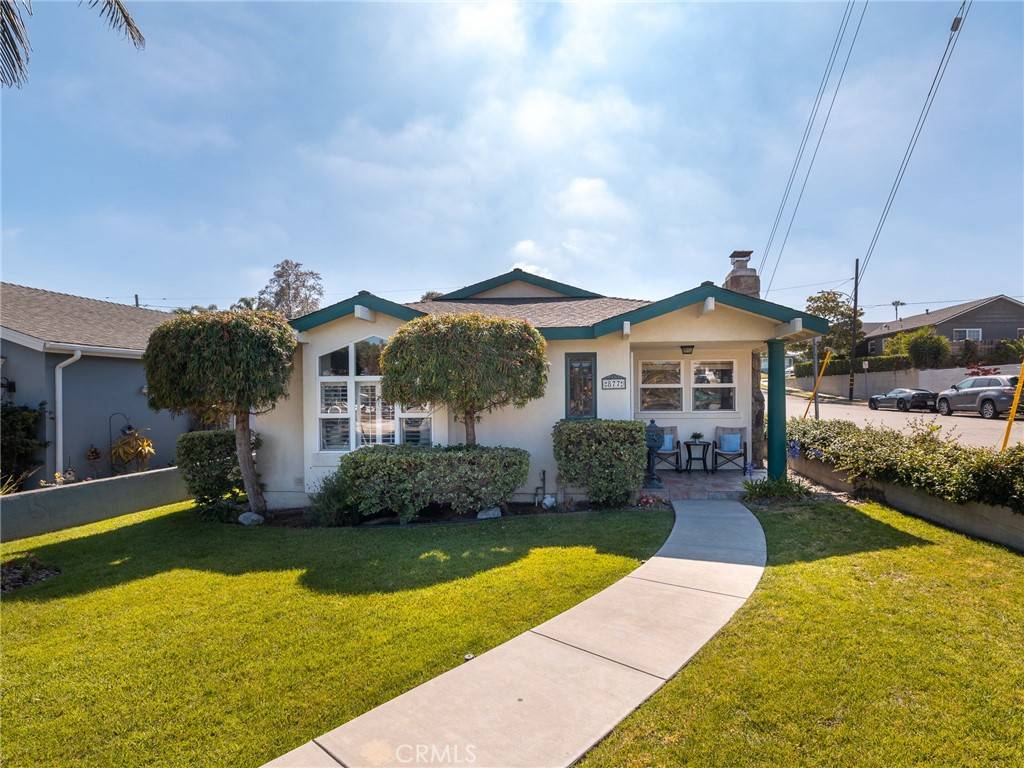 877 Center ST,  El Segundo,  CA 90245