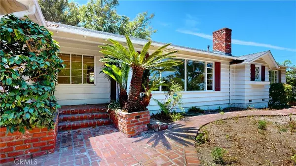 Palos Verdes Peninsula, CA 90274,27141 Travis LN