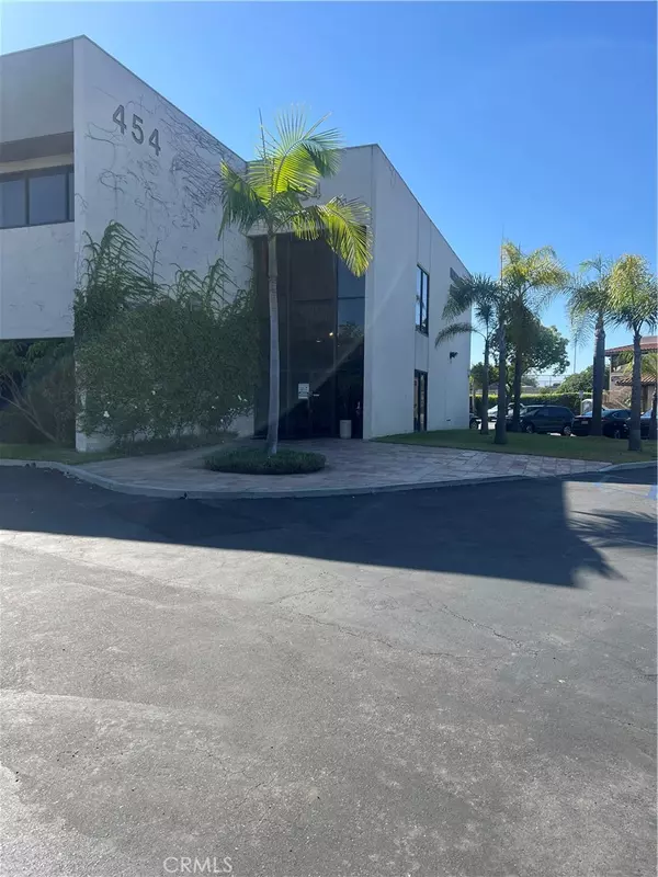 Carson, CA 90746,454 Carson Plaza DR #112