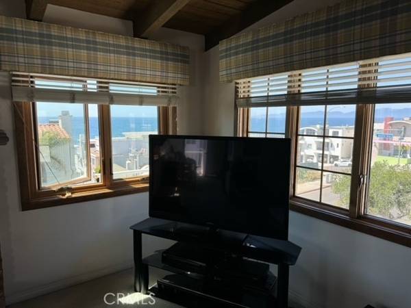 Manhattan Beach, CA 90266,2104 Highland AVE #B