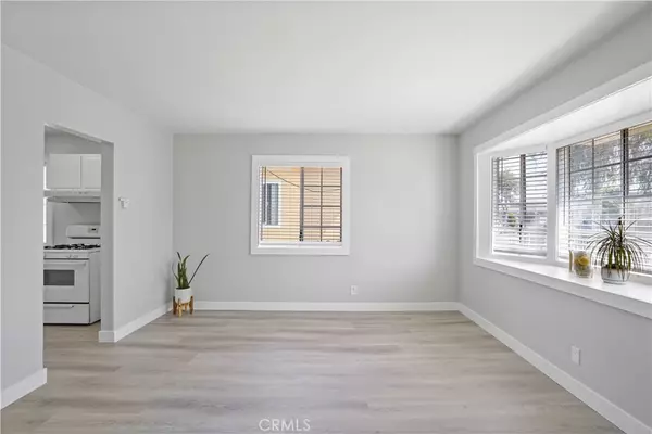 Lawndale, CA 90260,4623 W 160th ST