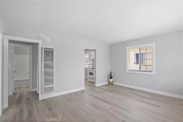 Lawndale, CA 90260,4623 W 160th ST