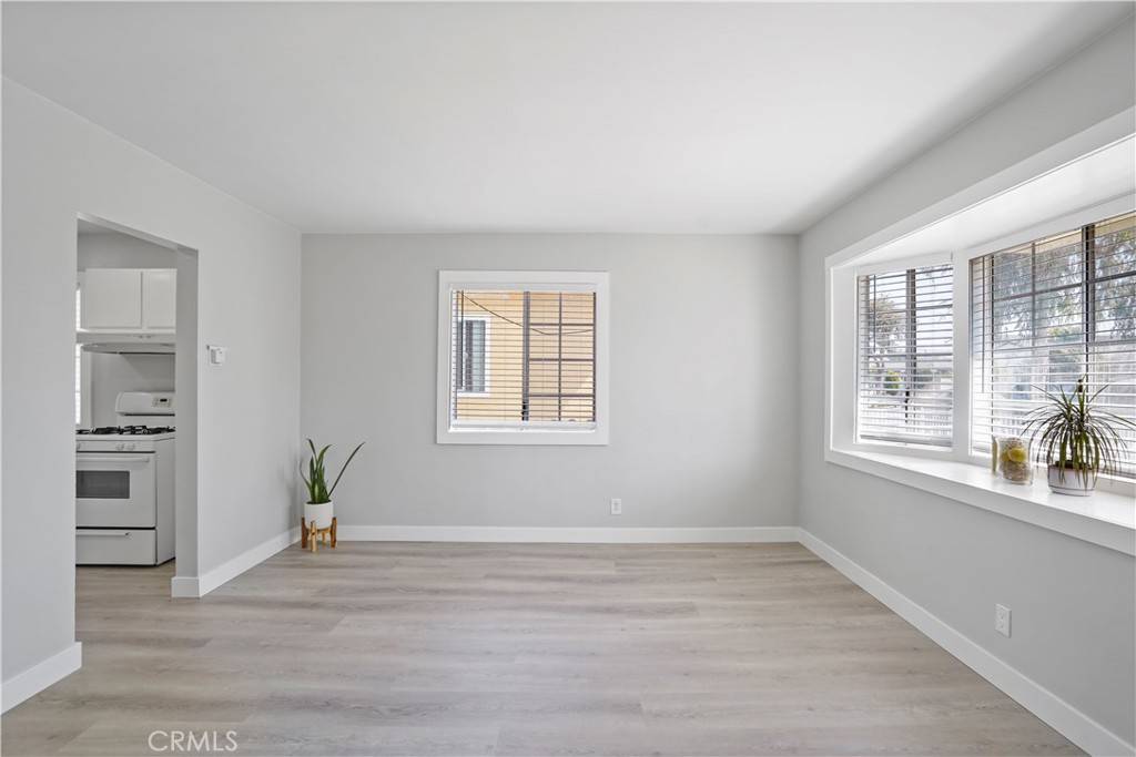 Lawndale, CA 90260,4623 W 160th ST