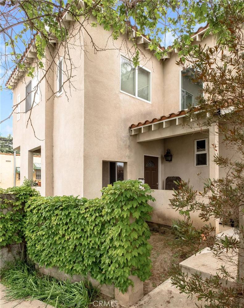 Los Angeles, CA 90019,1100 S Highland AVE