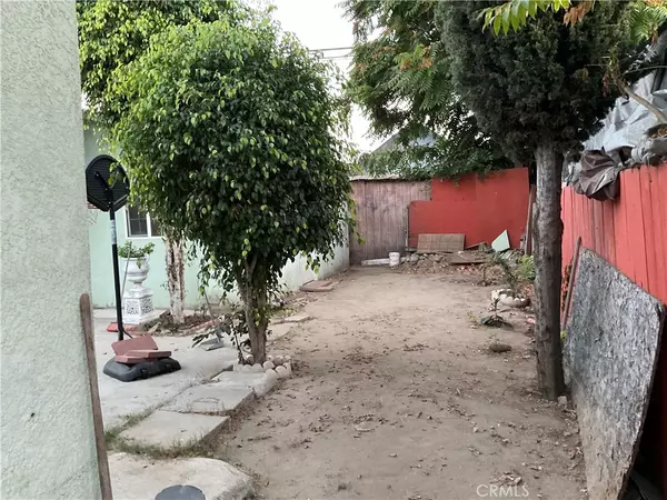 Los Angeles, CA 90037,706 W 42nd PL