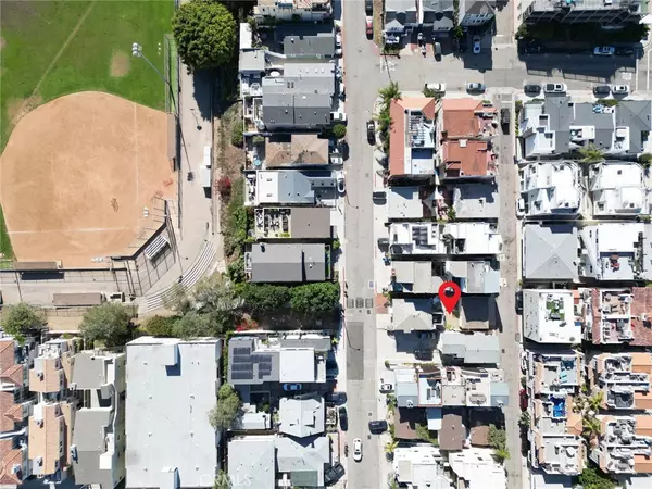 Hermosa Beach, CA 90254,1035 Loma DR