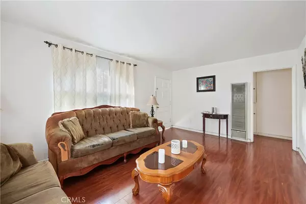 Ontario, CA 91764,922 N Allyn AVE