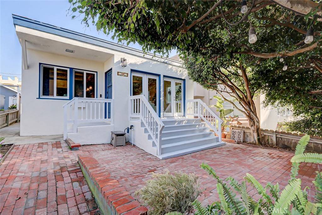 Hermosa Beach, CA 90254,216 Monterey BLVD