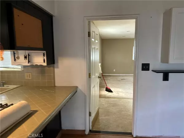 Porterville, CA 93257,288 N Balmayne ST