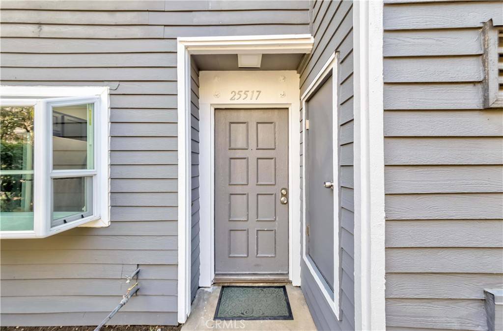 Wilmington, CA 90744,25517 Pine Creek LN #105