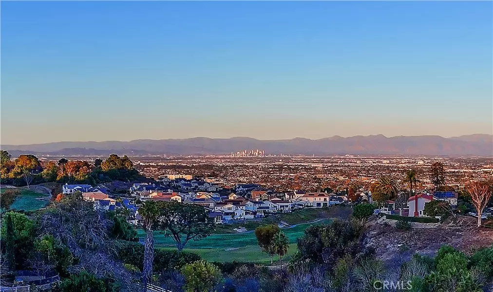 66 Buckskin LN, Rolling Hills Estates, CA 90274