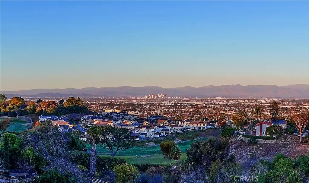 Rolling Hills Estates, CA 90274,66 Buckskin LN