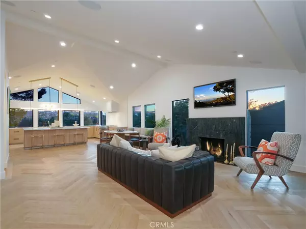 Palos Verdes Estates, CA 90274,4424 Via Pinzon