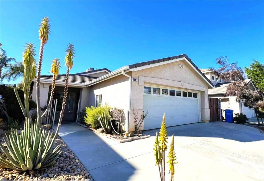 1169 Knottingham ST, Simi Valley, CA 93065