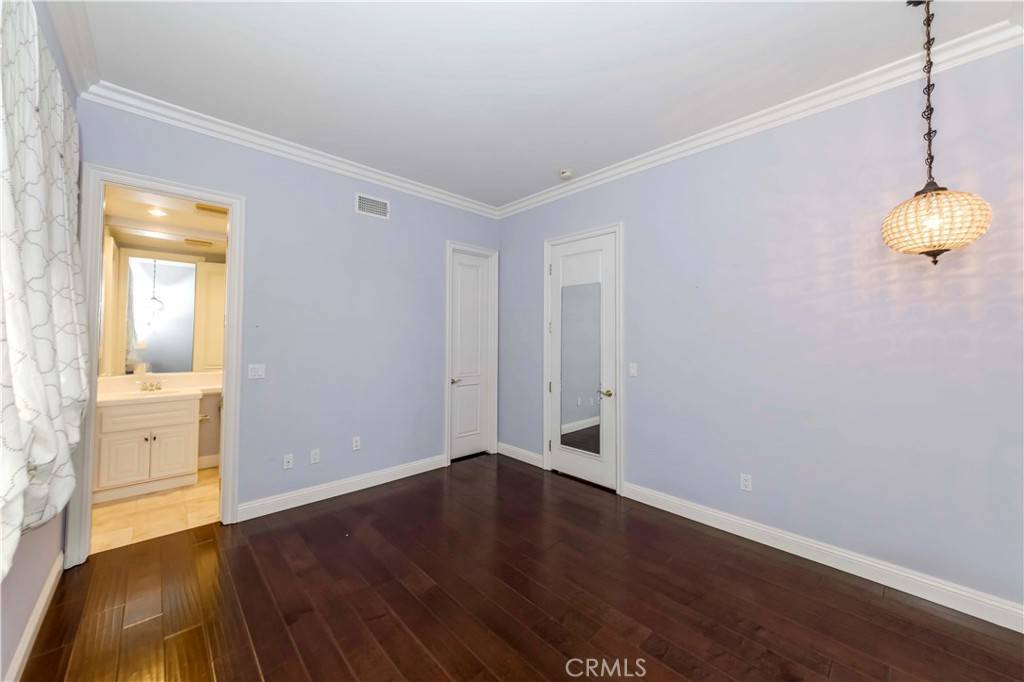 Rolling Hills Estates, CA 90274,4 Santa Cruz