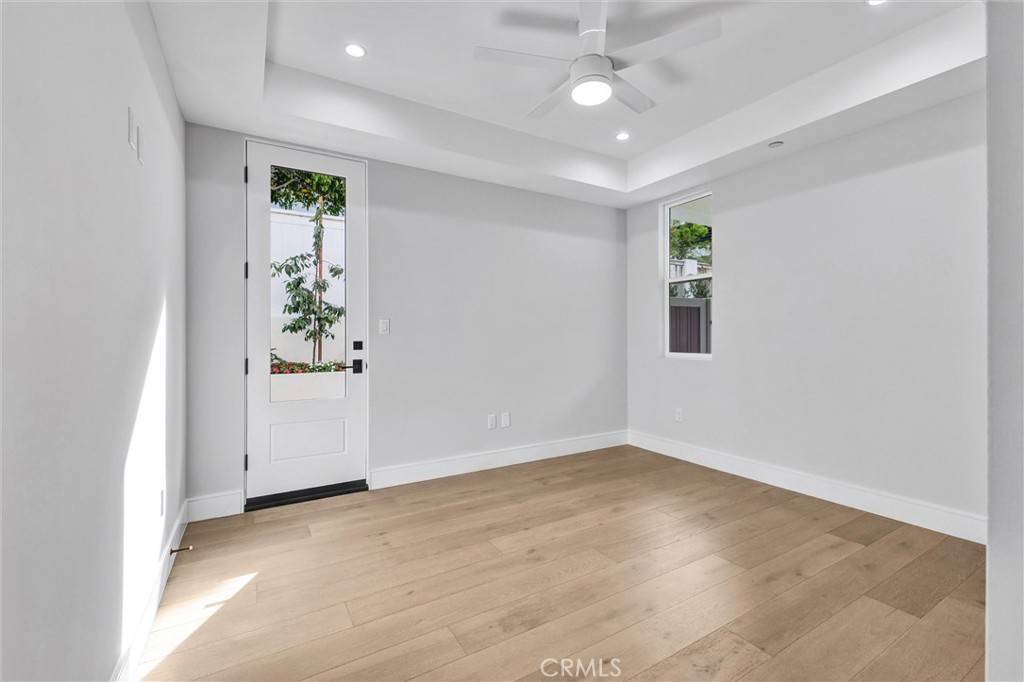 Redondo Beach, CA 90278,2416 CARNEGIE LN #C