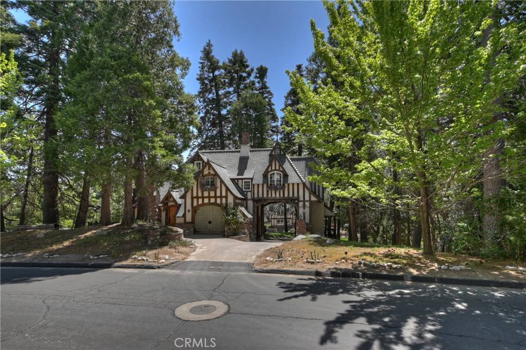 Lake Arrowhead, CA 92352,29223 Pigeon Hawk LN