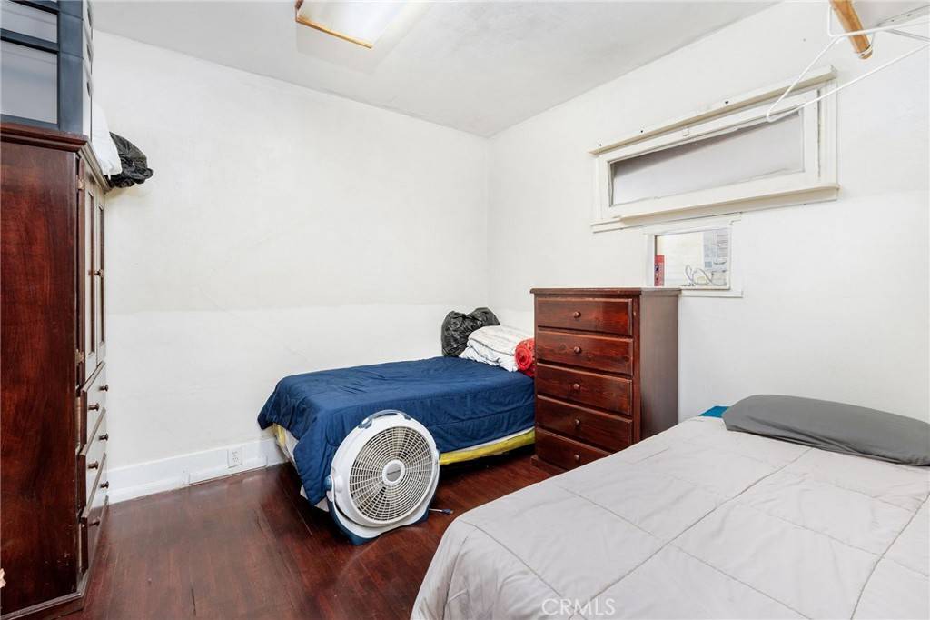 Long Beach, CA 90804,2703 7th ST