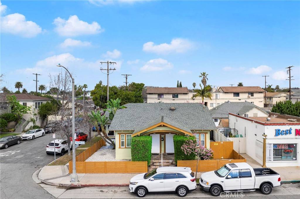 Long Beach, CA 90804,2703 7th ST