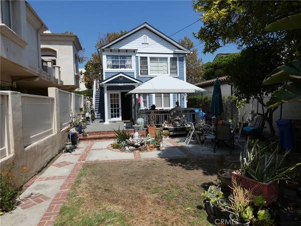 Redondo Beach, CA 90277,218 N Broadway