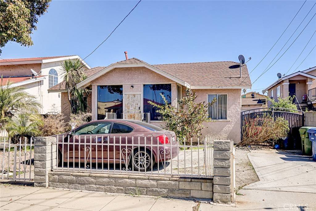 Wilmington, CA 90744,1036 N Fries AVE
