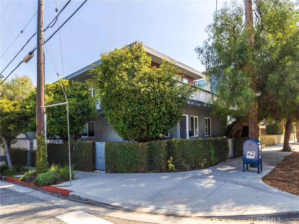 Santa Monica, CA 90405,402 Pacific ST