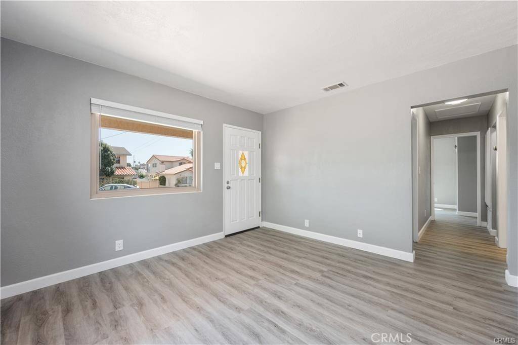 Redondo Beach, CA 90278,2111 Pullman LN #A