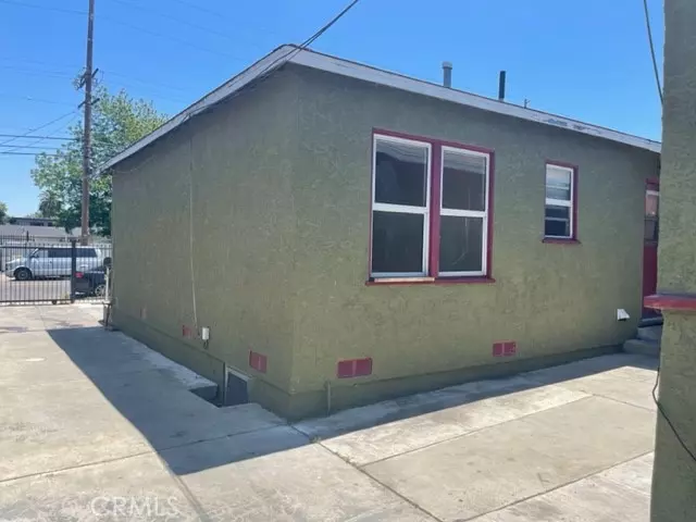 10807 Compton AVE, Los Angeles, CA 90059