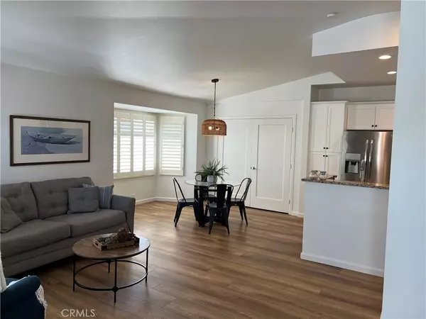 Aliso Viejo, CA 92656,23412 Pacific Park DR #30E