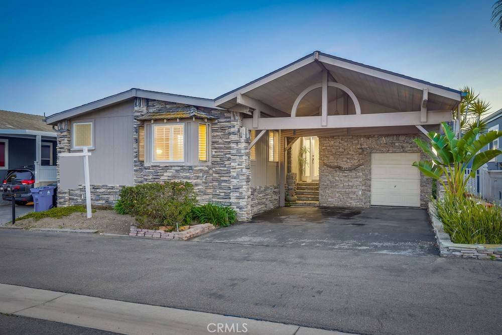 San Pedro, CA 90732,2275 W 25th #212