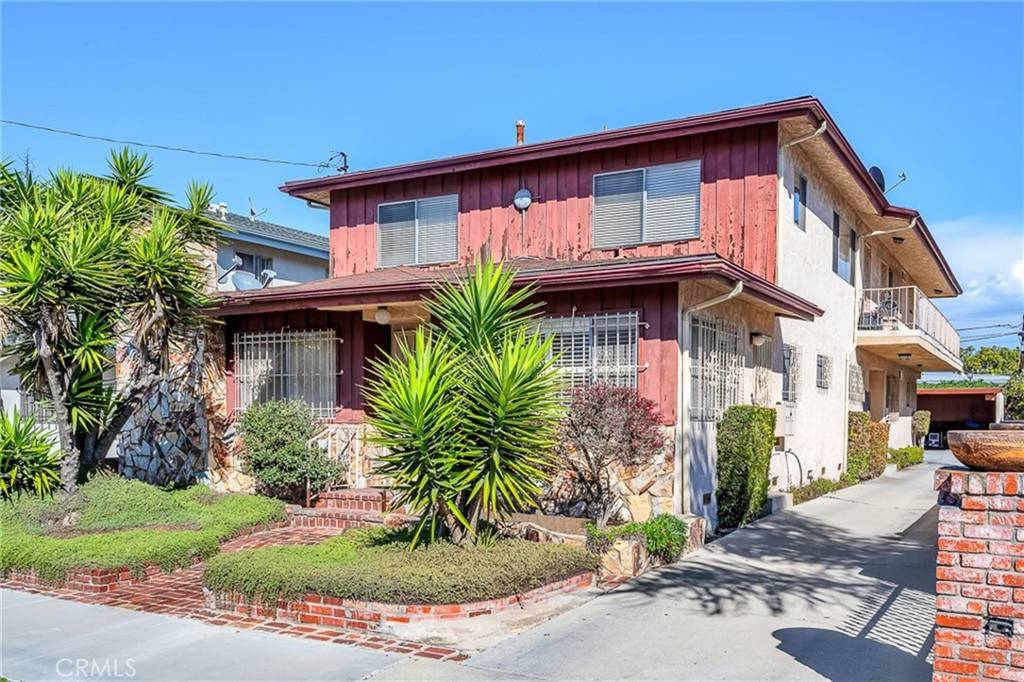 Hawthorne, CA 90250,11838 Oxford Avenue