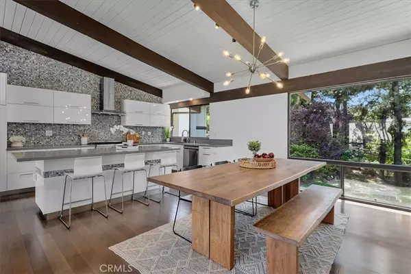 Palos Verdes Estates, CA 90274,1329 Via Gabriel