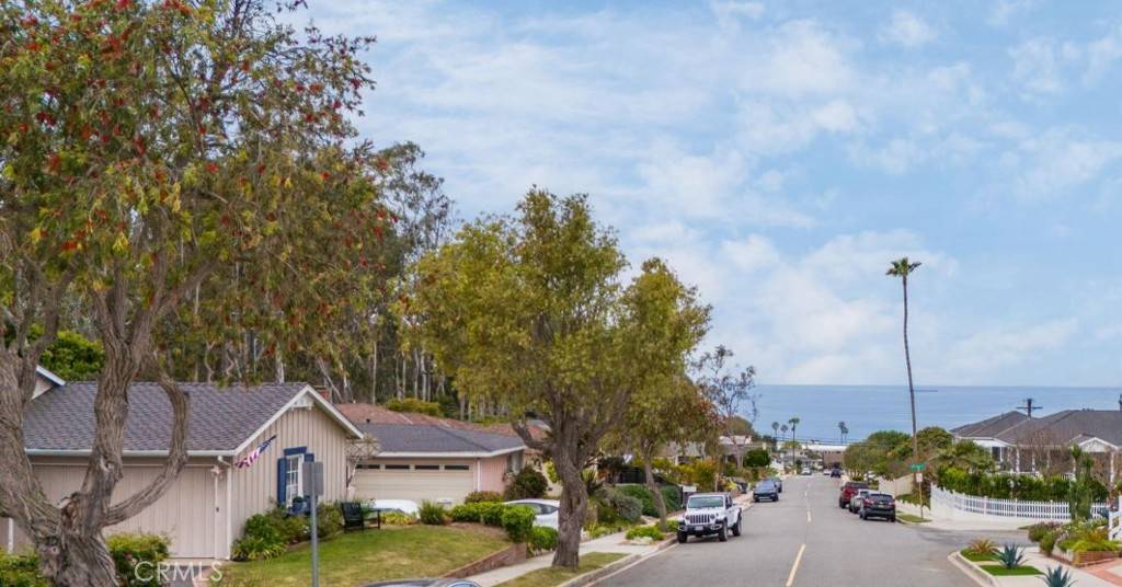 Redondo Beach, CA 90277,322 Calle De Arboles