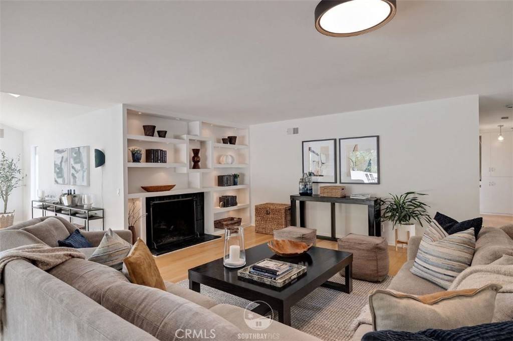 Rancho Palos Verdes, CA 90275,28068 Santona DR