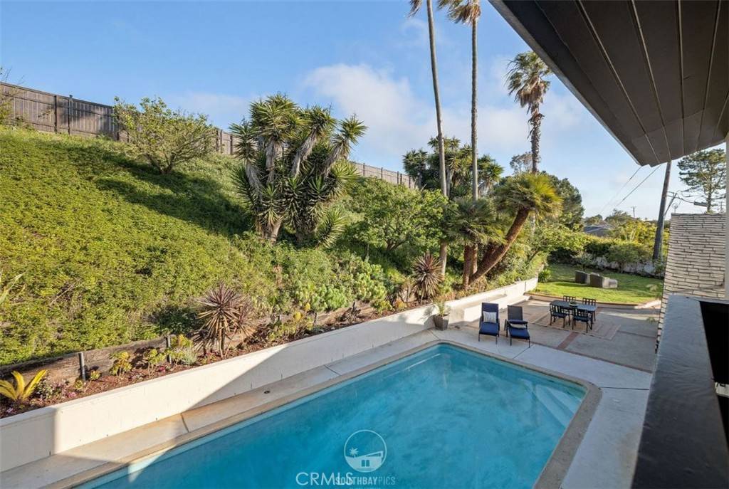 28068 Santona DR, Rancho Palos Verdes, CA 90275