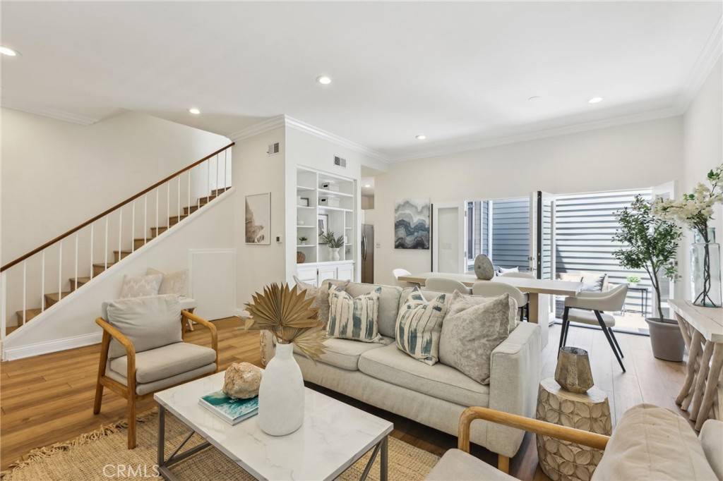 1304 12th ST #B, Manhattan Beach, CA 90266