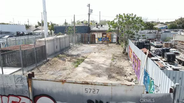 Los Angeles, CA 90058,5727 Long Beach AVE