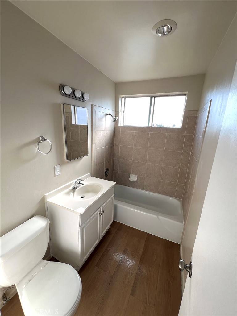 1004 E 5th ST #7, Long Beach, CA 90802