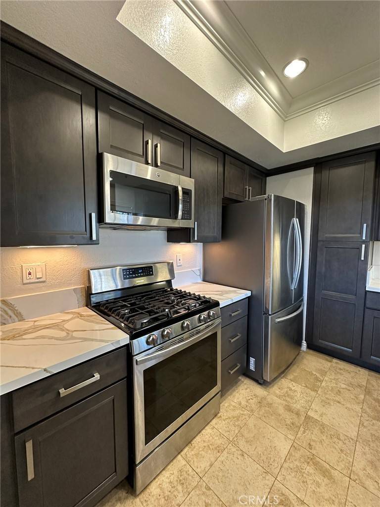 Torrance, CA 90503,2567 Plaza Del Amo #205