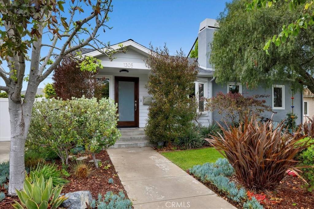 1305 Harkness ST, Manhattan Beach, CA 90266