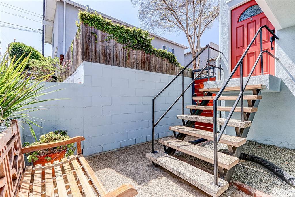 Redondo Beach, CA 90278,1703 Blossom LN
