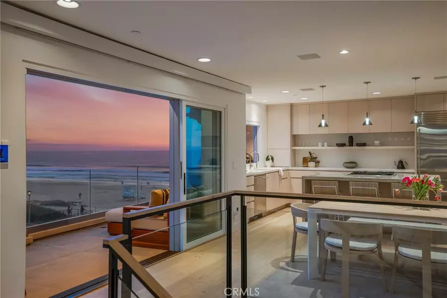 2702 The Strand, Manhattan Beach, CA 90266