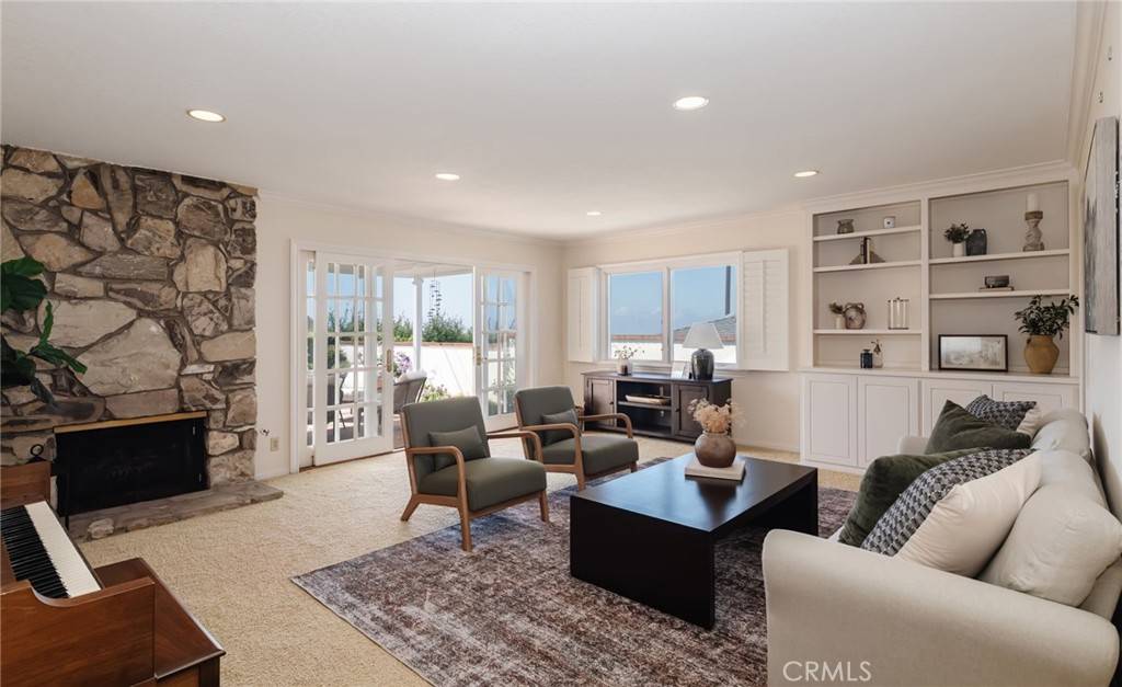 Rancho Palos Verdes, CA 90275,6528 Abbottswood DR