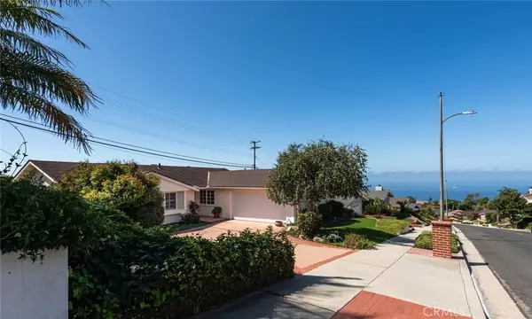 Rancho Palos Verdes, CA 90275,6528 Abbottswood DR