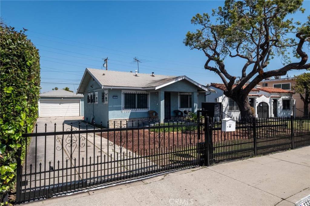 Los Angeles, CA 90044,1331 W 99th ST