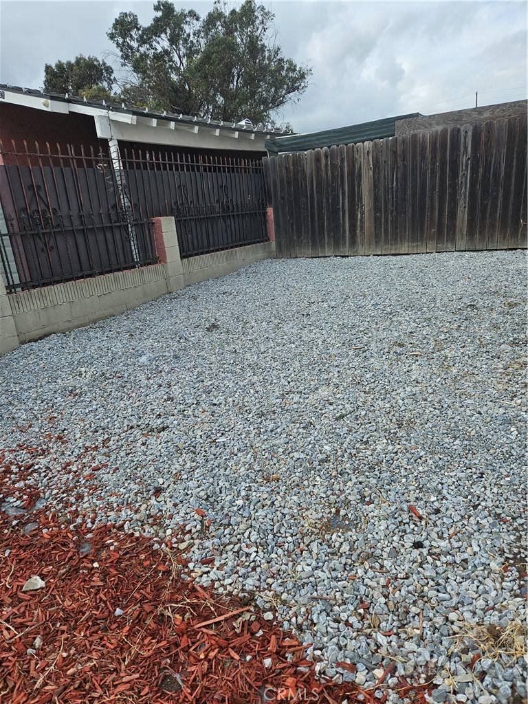Los Angeles, CA 90059,10929 Compton AVE