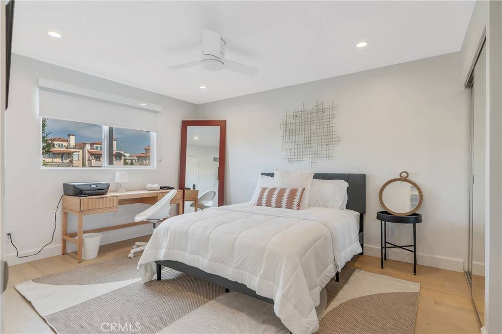 Marina Del Rey, CA 90292,30 Reef ST #3
